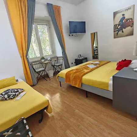 Bed & Breakfast Ad Trastevere - By Ad 4*